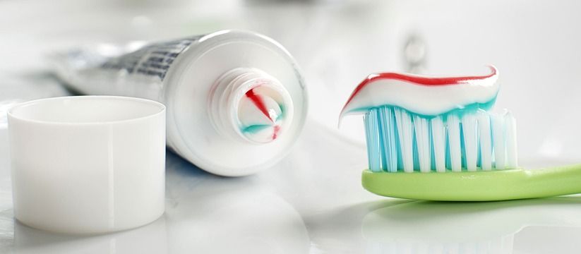 Популярную у россиян пасту Colgate сняли с продажи: зафиксированы опасные побочные эффекты