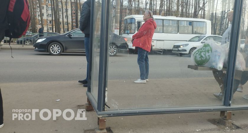 Минус 2872 рубля в мае: пенсионерам сообщили важную информацию - касается работающих и неработающих