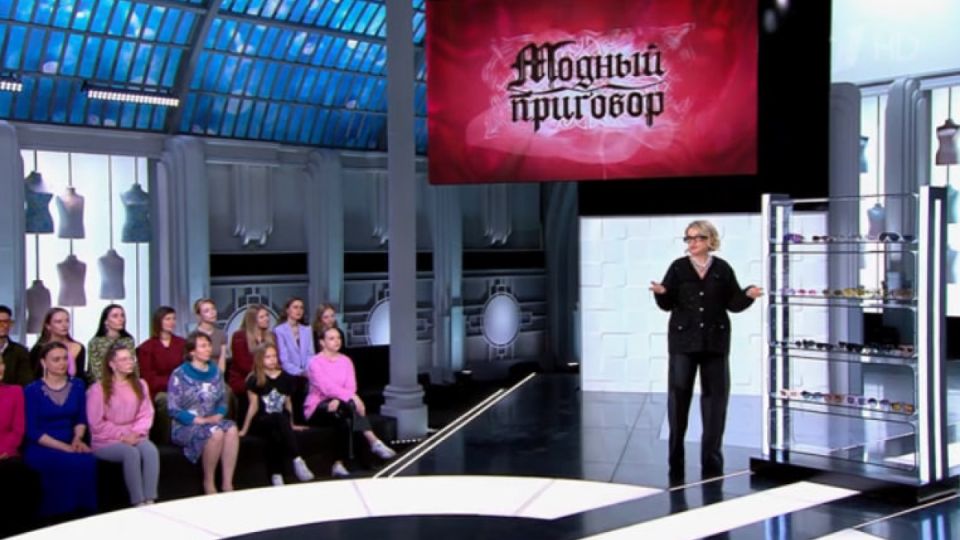 Разношерстный гардероб — это моветон: 10 советов от Эвелины Хромченко для леди элегантного возраста