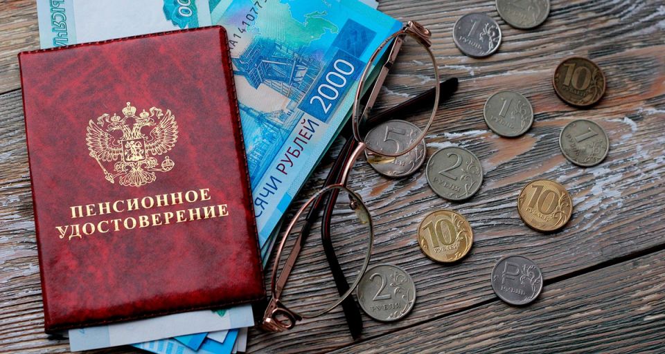 Мать троих детей может выйти на досрочную пенсию независимо от места рождения детей