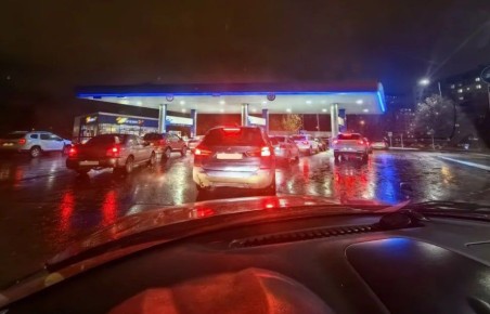 "Три дня подряд - очереди на одной из тольяттинских АЗС