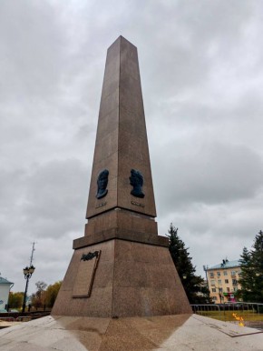 Илья Сухих: Ремонт обелиска Славы на площади Свободы завершён