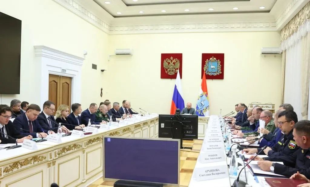 Губернатор Самарской области Вячеслав Федорищев провёл совместное заседание антитеррористической комиссии и штаба по оказанию содействия ВС РФ