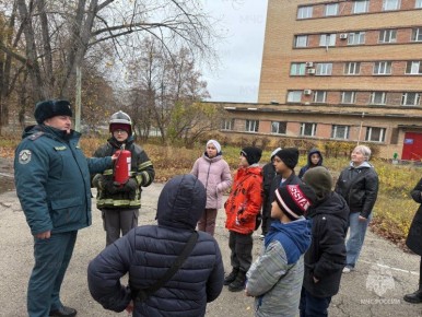 Школьникам рассказали о работе пожарных