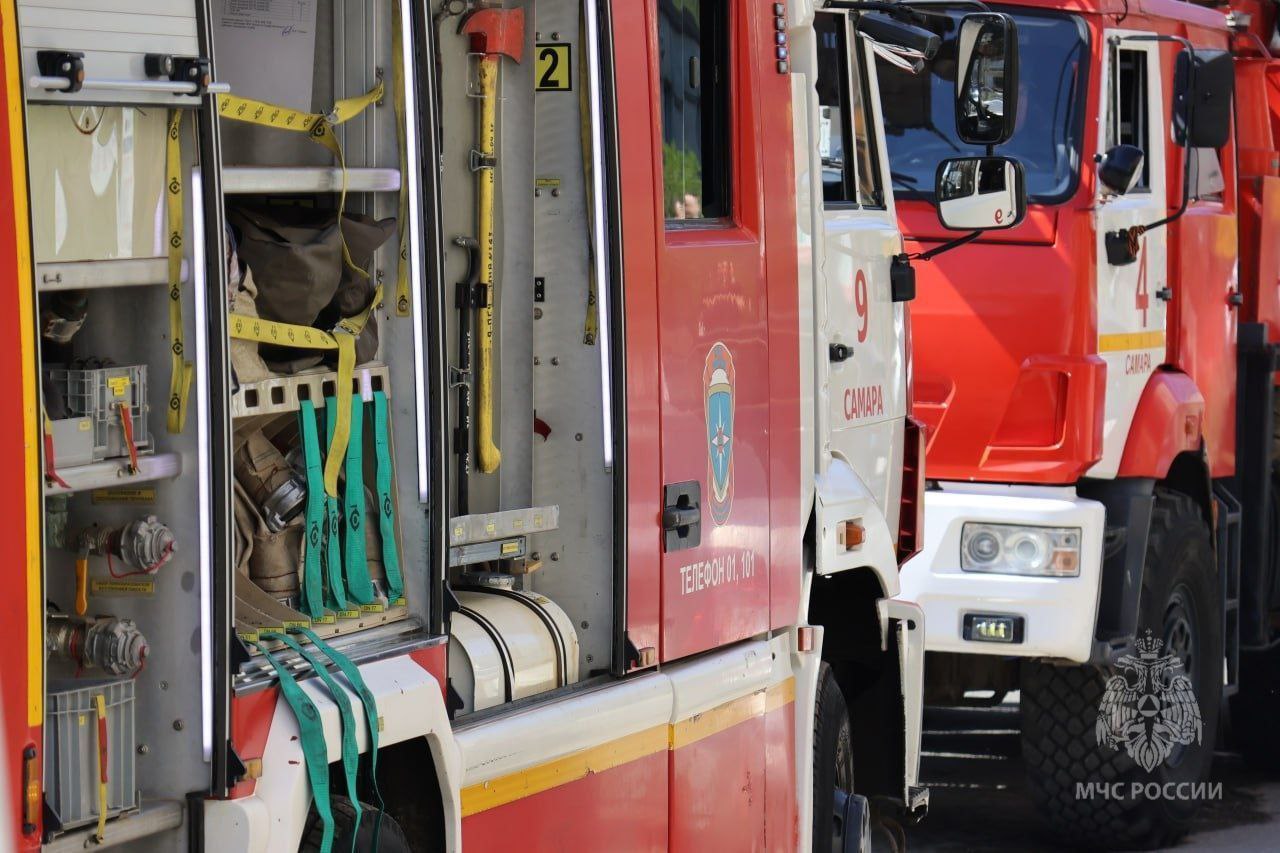 #Оперативнаясводка. С начала дня в Самарской области Подразделения ликвидировали 7 пожаров: в Промышленном Самары районе горело неэксплуатируемое строение на 30 квадратах