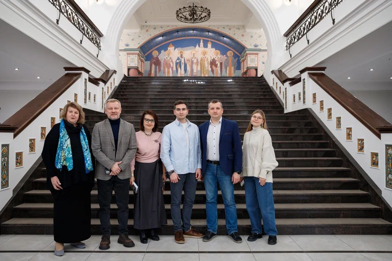 Интересно и современно. Вчера Тольятти посетили министр молодежной политики Самарской области Владимир Усов и известный блогер из Владимира Артем Ратников, который приехал в Самарскую область, чтобы рассказать своим... Интересно и современно. Вчера Тольятти посетили министр молодежной политики Самарской области Владимир Усов и известный блогер из Владимира Артем Ратников, который приехал в Самарскую область, чтобы рассказать своим...