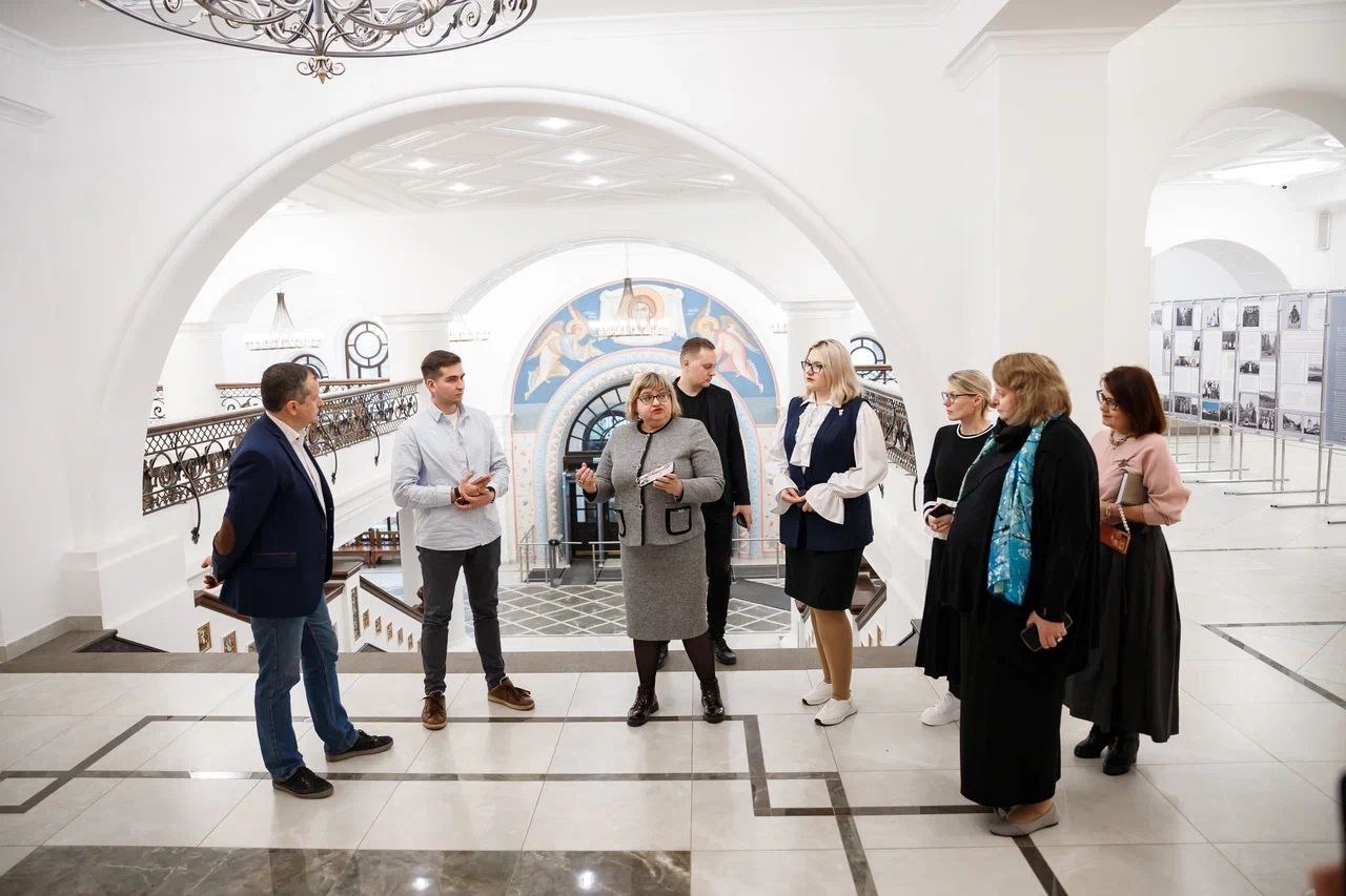 Интересно и современно. Вчера Тольятти посетили министр молодежной политики Самарской области Владимир Усов и известный блогер из Владимира Артем Ратников, который приехал в Самарскую область, чтобы рассказать своим... Интересно и современно. Вчера Тольятти посетили министр молодежной политики Самарской области Владимир Усов и известный блогер из Владимира Артем Ратников, который приехал в Самарскую область, чтобы рассказать своим...