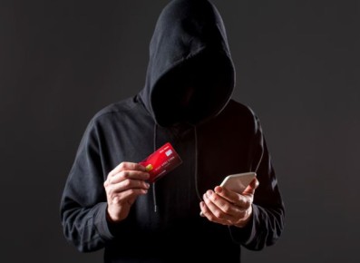 Как ловкие мошенники обманывают с помощью NFC: мифы о безопасности и методы защиты