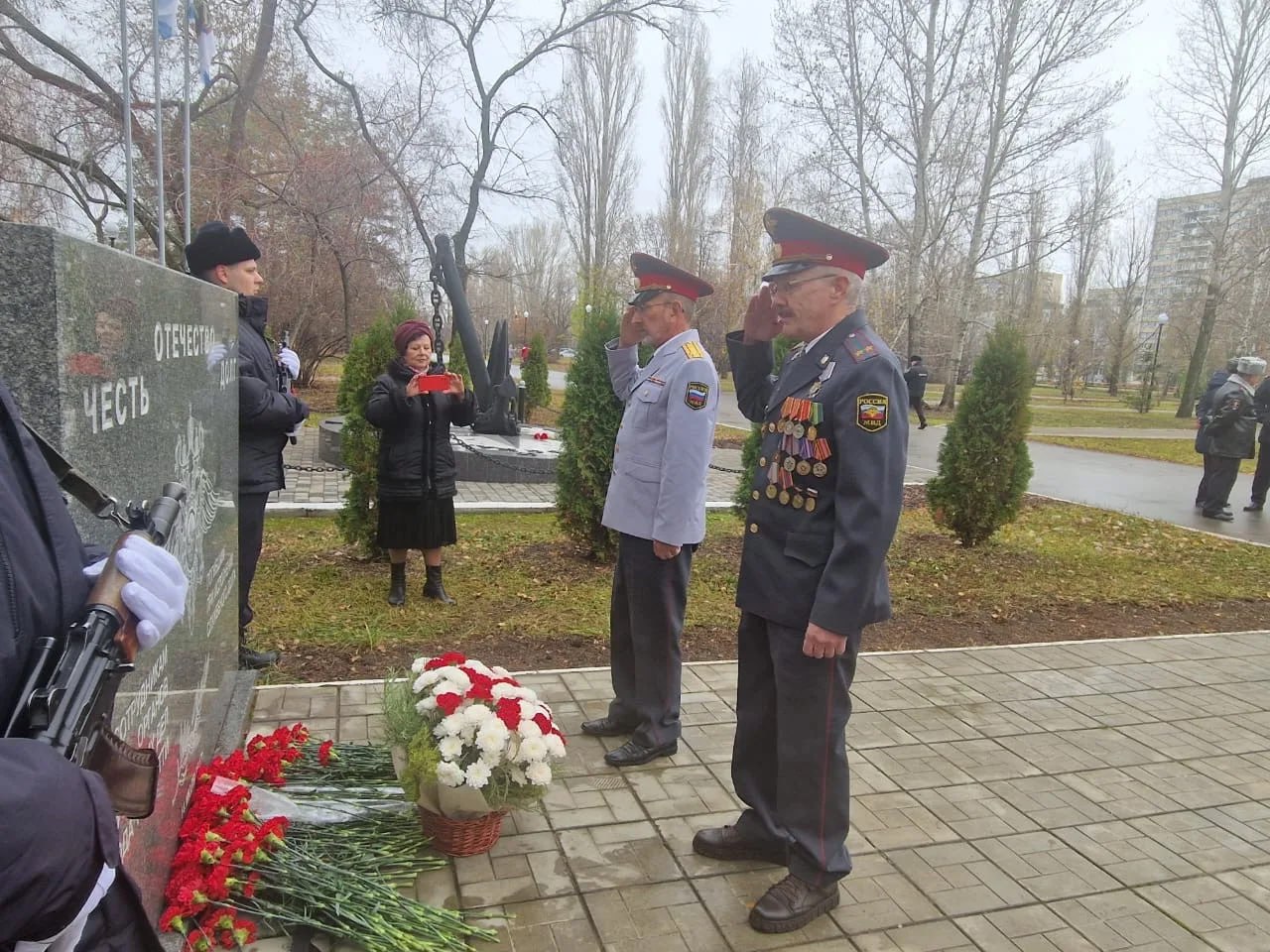 В Тольятти почтили память погибших при выполнении служебных обязанностей сотрудников