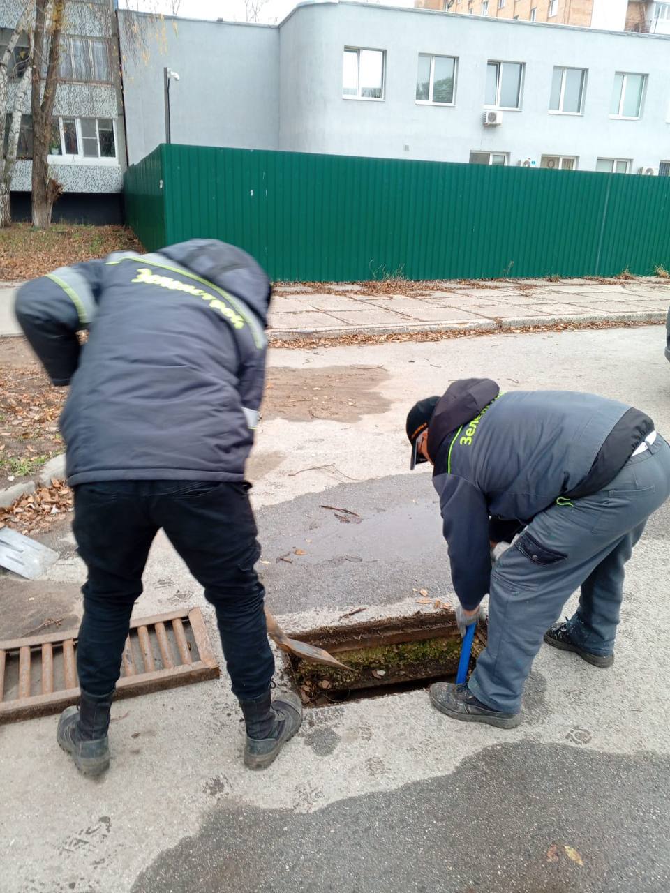 Илососная машина в деле Продолжаем очищать ливневые колодцы, которые обслуживаем в рамках муниципального задания Илососная машина в деле Продолжаем очищать ливневые колодцы, которые обслуживаем в рамках муниципального задания