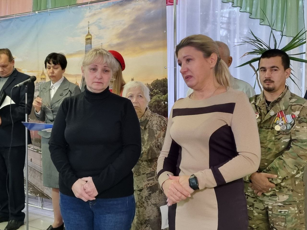 «Герои в нашей памяти живут»: в школе №40 открылись памятные доски Героям СВO – Евгению Иванову и Дмитрию Попцову «Герои в нашей памяти живут»: в школе №40 открылись памятные доски Героям СВO – Евгению Иванову и Дмитрию Попцову