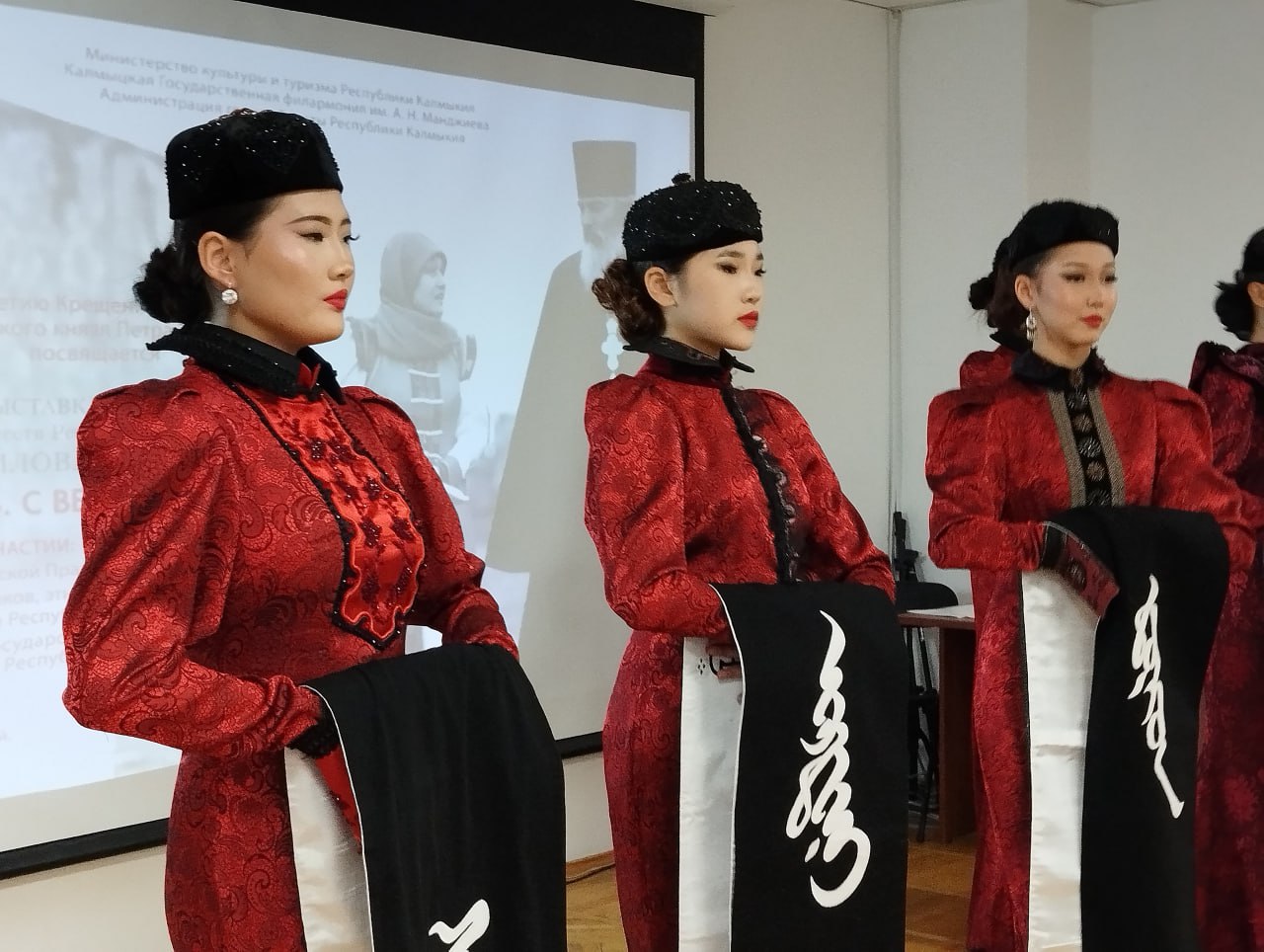 Всего на один день в музее открылась уникальная фотовыставка, которая рассказывает историю длиной в три столетия Всего на один день в музее открылась уникальная фотовыставка, которая рассказывает историю длиной в три столетия