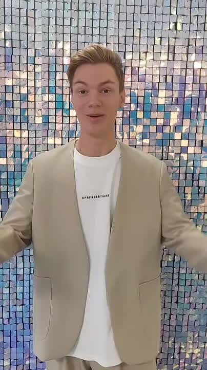 Победителей и лауреатов фестиваля "Свой взгляд" приветствует молодой исполнитель Николай Белоусов!