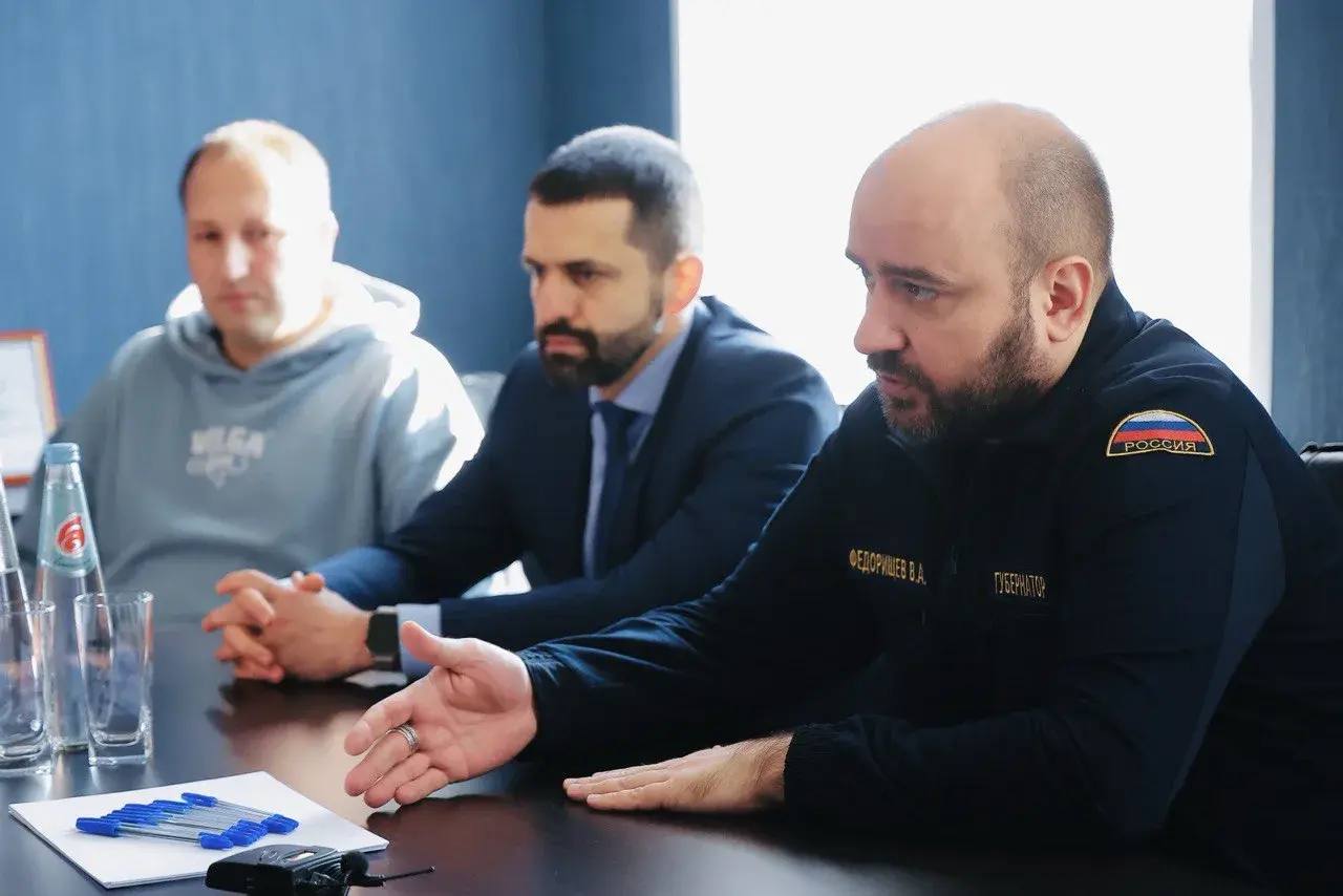 Губернатор Самарской области Вячеслав Федорищев провёл рабочую встречу городе Снежное Донецкой Народной Республики