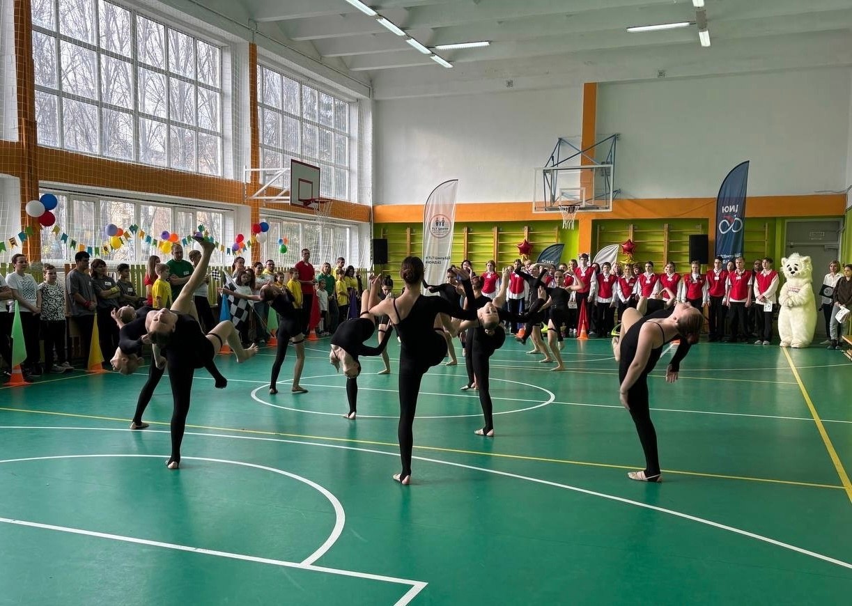 Сотрудники #ГосавтоинспекцииТольятти на базе МБУ «Школа №58» провели городской конкурс «Мама, папа, я – знающая ПДД семья», направленный на формирование культуры безопасного поведения на дорогах и профилактику детского... Сотрудники #ГосавтоинспекцииТольятти на базе МБУ «Школа №58» провели городской конкурс «Мама, папа, я – знающая ПДД семья», направленный на формирование культуры безопасного поведения на дорогах и профилактику детского...