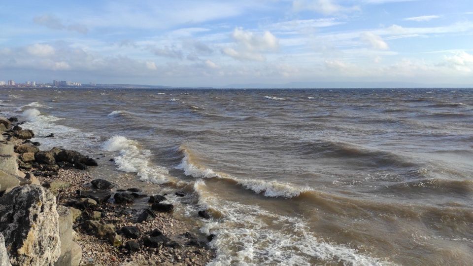 Смотрите, чтоб не сдуло! В Самарской области – жёлтый уровень погодной опасности из-за сильного ветра