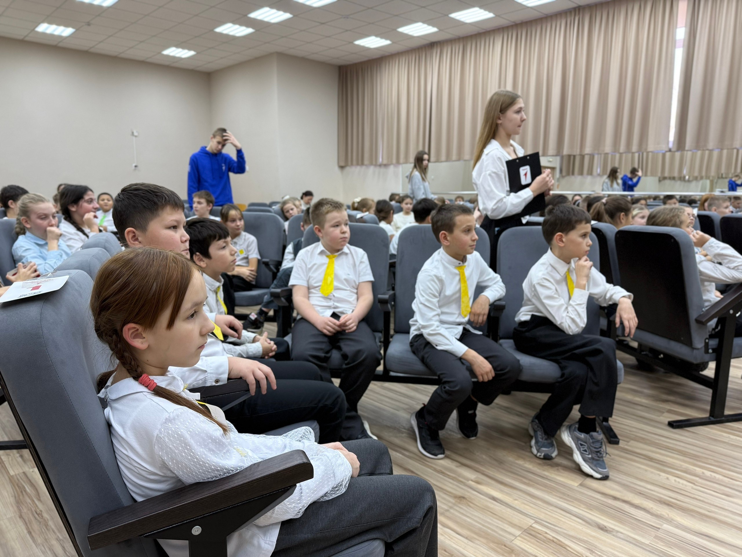 Мой друг Светофорыч!. Сегодня в МБУ "Школа №16» ( Мой друг Светофорыч!. Сегодня в МБУ "Школа №16» (