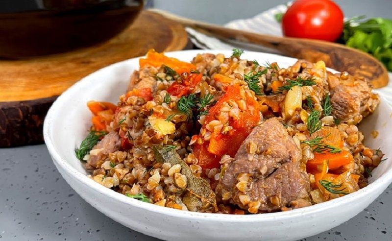 Томлёная гречка с мясом: традиции на современных кухнях