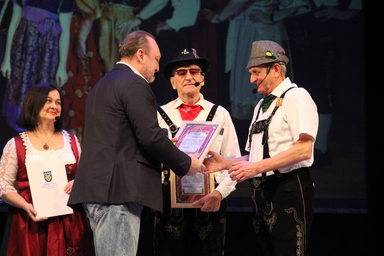 Немецкому культурному центру «Возрождение» Тольятти - 35 лет!