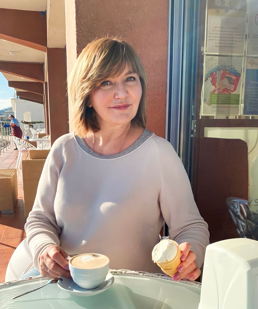 Доброго утра всем в начале последней осенней недели желает руководитель проекта телекомпании «ЛАДА-МЕДИА» Елена Туманова!