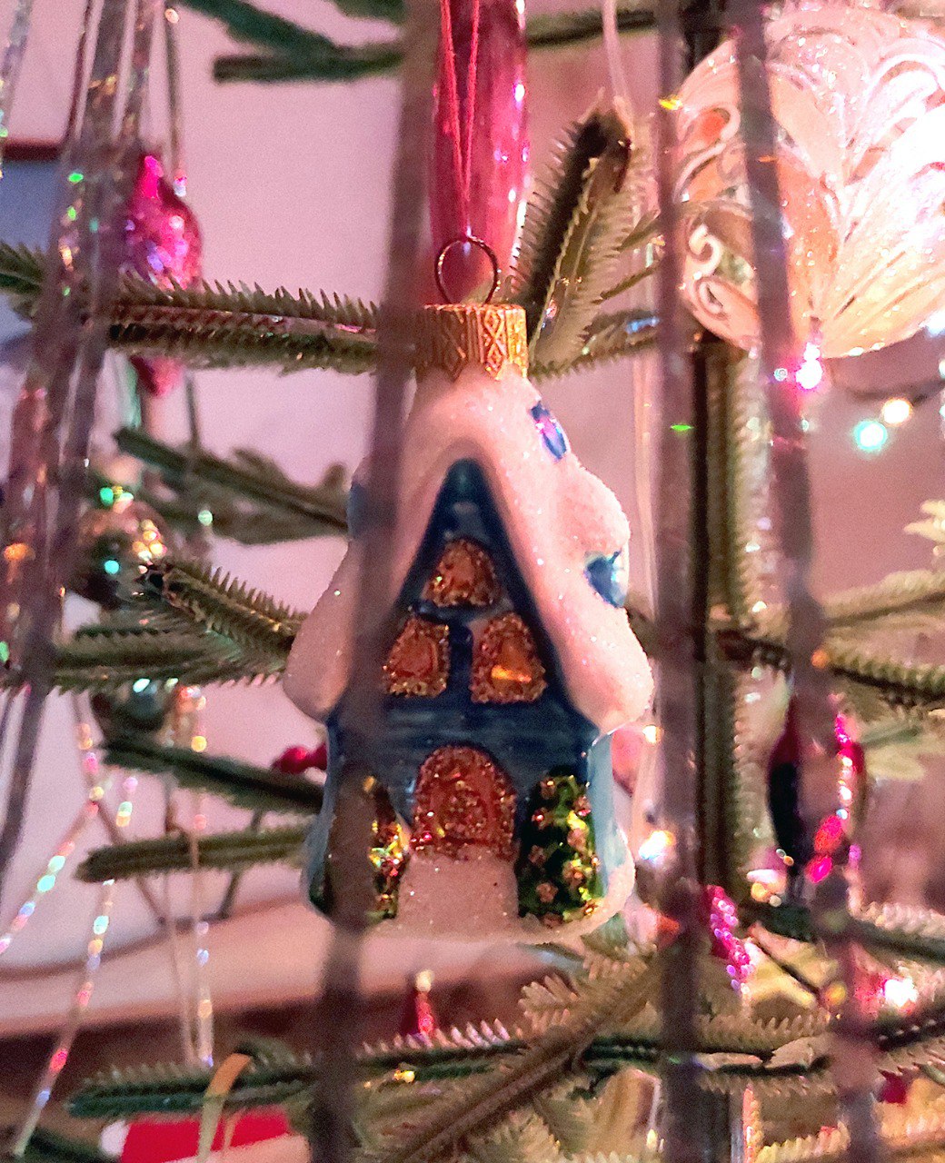 Хоть зимой ещё не пахнет, но мы-то знаем – скоро Новый год! До него осталось всего 36 дней