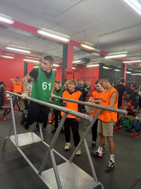 Самый сильный школьник учится в школе №69 Самый сильный школьник учится в школе №69