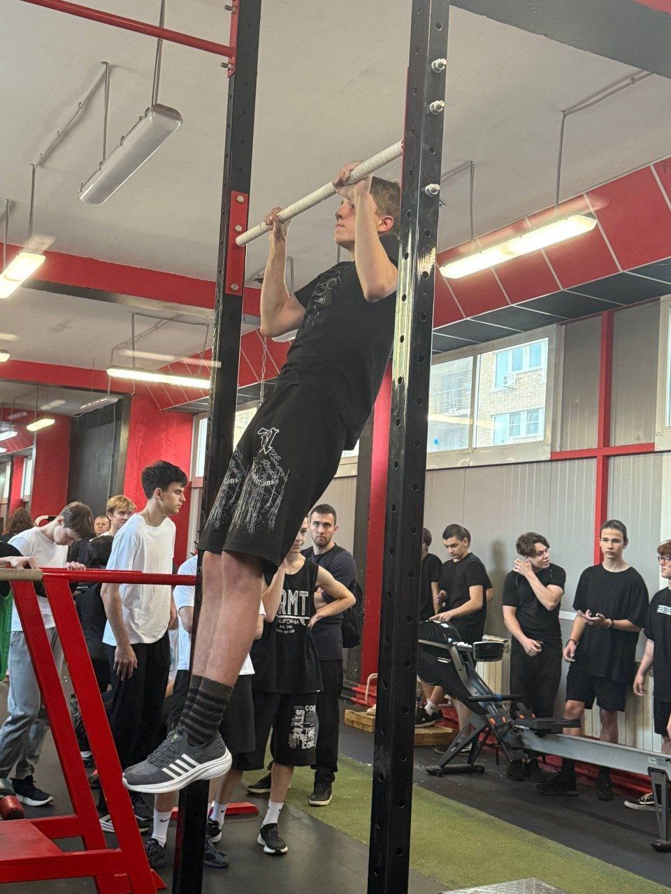 Самый сильный школьник учится в школе №69 Самый сильный школьник учится в школе №69