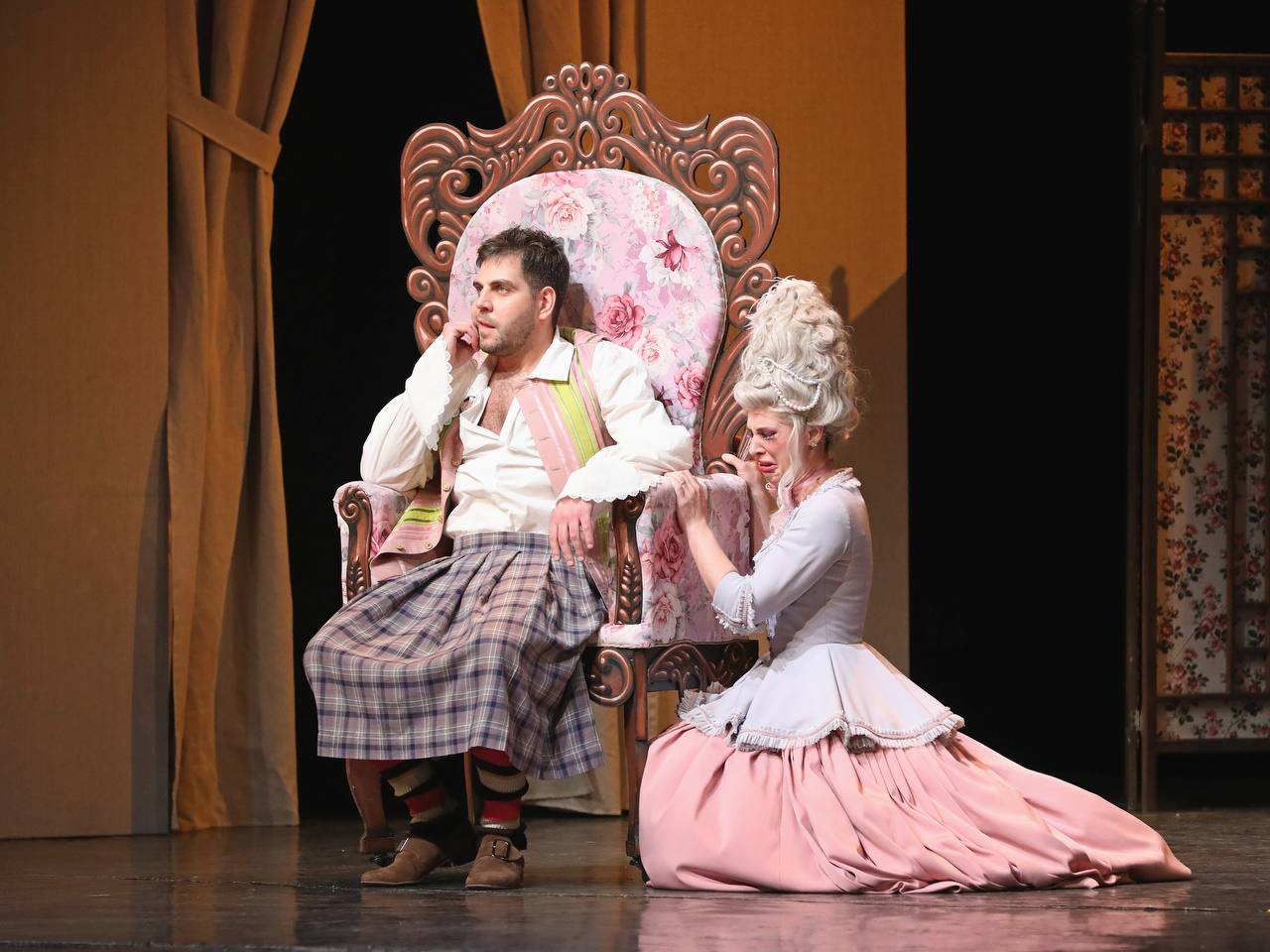 Илья Сухих: На сцену театра «Колесо» вернулся легендарный спектакль «Ночь ошибок» Илья Сухих: На сцену театра «Колесо» вернулся легендарный спектакль «Ночь ошибок»