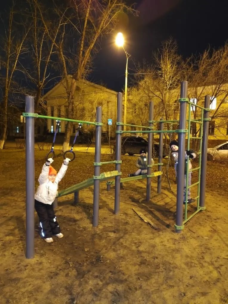 #мбу199. В рамках областной акции "Региональная неделя безопасности дорожного движения семьи Варвары Г. и Матвея С. из МБУ детского сада №199 "Муравьишка" советуют использовать световозвращающие элементы на одежде во время... #мбу199. В рамках областной акции "Региональная неделя безопасности дорожного движения семьи Варвары Г. и Матвея С. из МБУ детского сада №199 "Муравьишка" советуют использовать световозвращающие элементы на одежде во время...