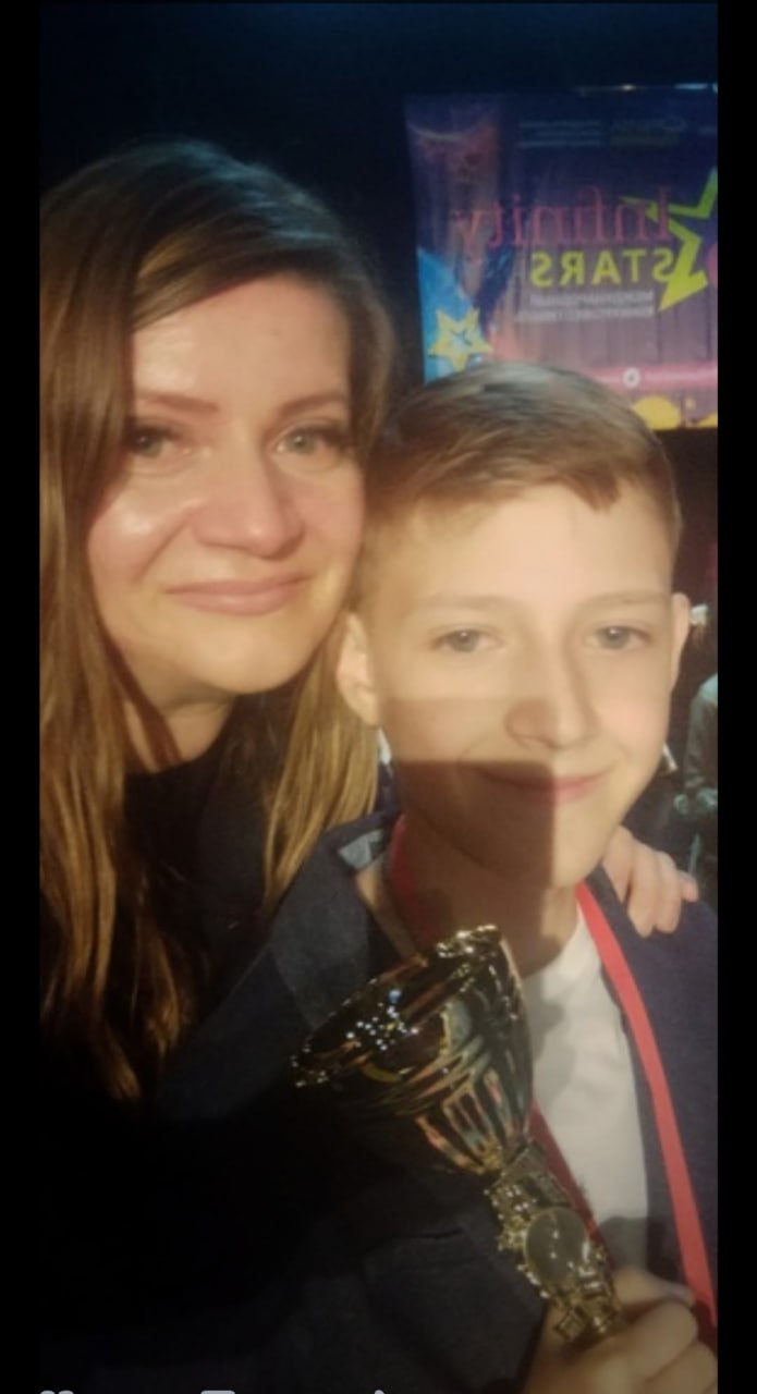 Мамина суперсила!. - Всё, что у меня получилось, благодаря маме! - написал наш подписчик, молодой тольяттинский вокалист Михаил Мудров