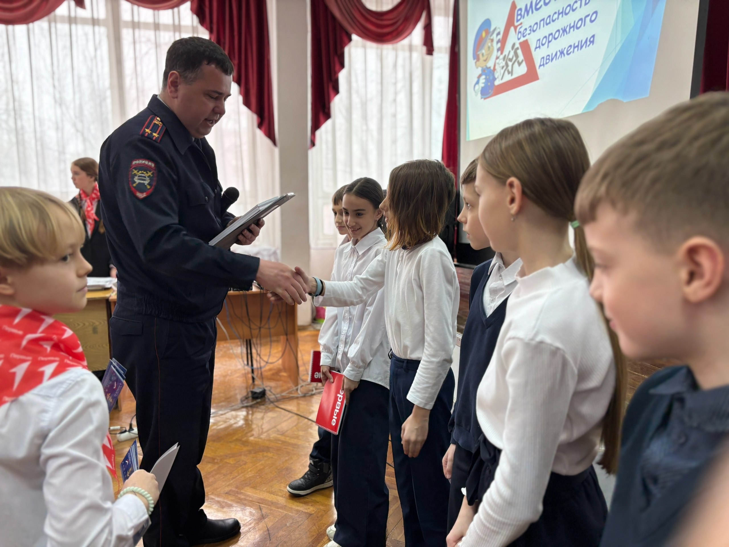 Сегодня свой День рождения отмечает заместитель начальника Госавтоинспекции Тольятти подполковник полиции Денис Гусев! Сегодня свой День рождения отмечает заместитель начальника Госавтоинспекции Тольятти подполковник полиции Денис Гусев!