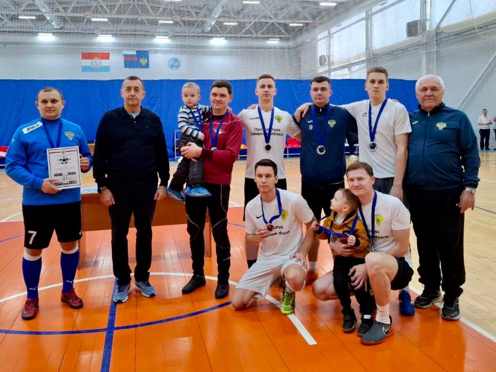 В Самаре завершился XXIV ежегодный турнир по мини-футболу среди работников прокуратуры области В Самаре завершился XXIV ежегодный турнир по мини-футболу среди работников прокуратуры области