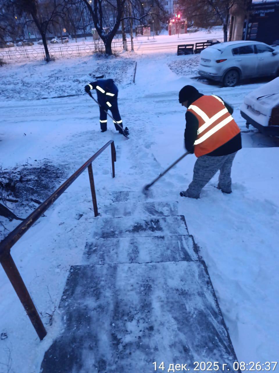 Илья Сухих: Продолжаем работу по расчистке города от снега Илья Сухих: Продолжаем работу по расчистке города от снега