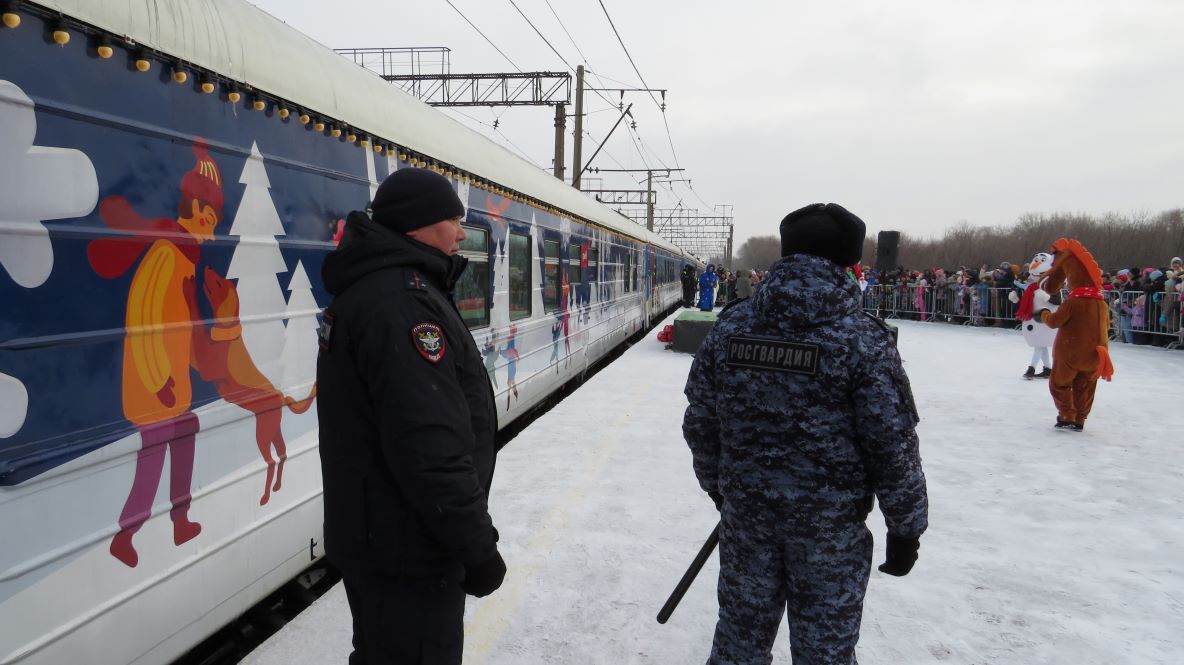 В Тольятти сотрудники транспортной полиции обеспечили безопасное проведение праздничных мероприятий В Тольятти сотрудники транспортной полиции обеспечили безопасное проведение праздничных мероприятий