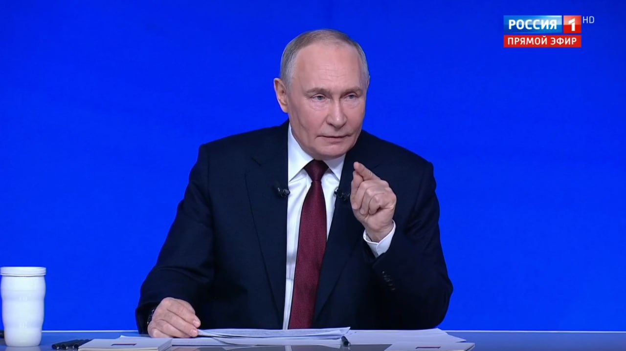 Владимир Путин отметил, что программа "Время героев" работает, и работает успешно