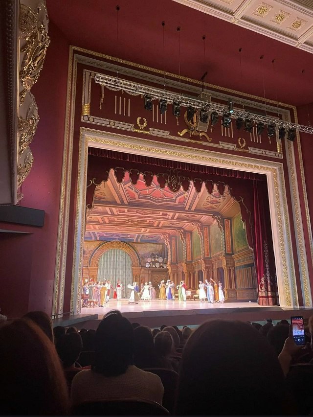 Самарский театр оперы и балета сегодня представил легендарную новогоднюю историю Самарский театр оперы и балета сегодня представил легендарную новогоднюю историю