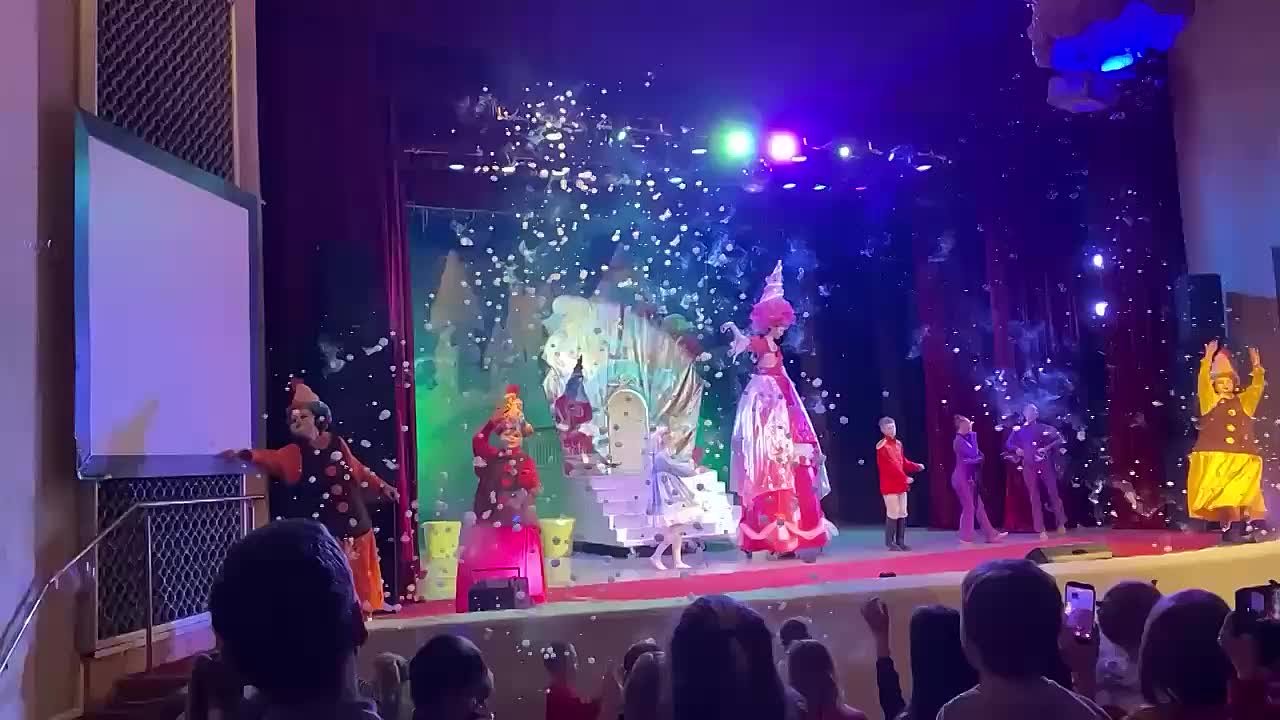 Новогоднее волшебство для юных мечтателей! Профсоюз АВТОВАЗа вновь подарил детям незабываемый праздник — настоящую сказку в преддверии новогодних чудес