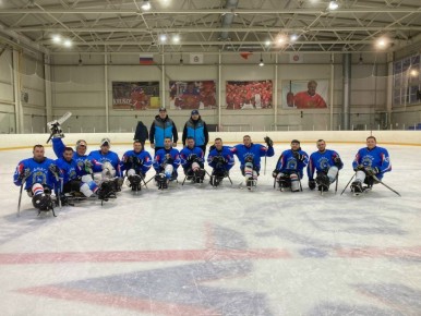 Сборная Самарской области выиграла второй этап соревнований по следж-хоккею Любительской лиги