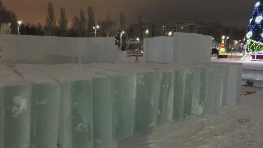 Ледовый городок и каток начали возводить на Центральной площади возле ДК Тольятти