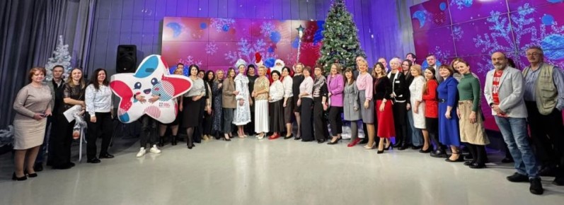 Добрая традиция! В студии телеканала ТОЛЬЯТТИ 24 состоялась предновогодняя встреча коллектива «ЛАДА-МЕДИА»