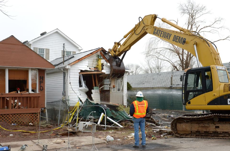 Муниципальная битва: как власти пытались снести законный дом