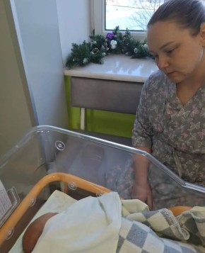 В новогоднюю ночь первая в регионе родилась девочка