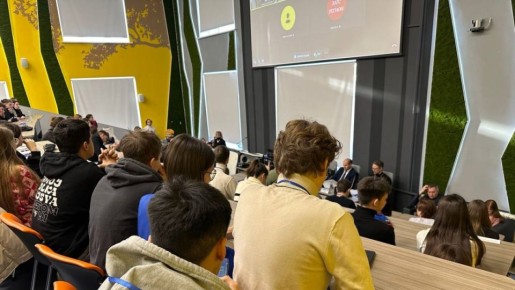 Студенты вузов Самарской области получили стипендии губернатора