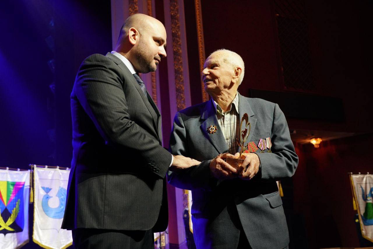 В День Самарской губернии наградили лауреатов областной общественной акции «Народное признание» В День Самарской губернии наградили лауреатов областной общественной акции «Народное признание»