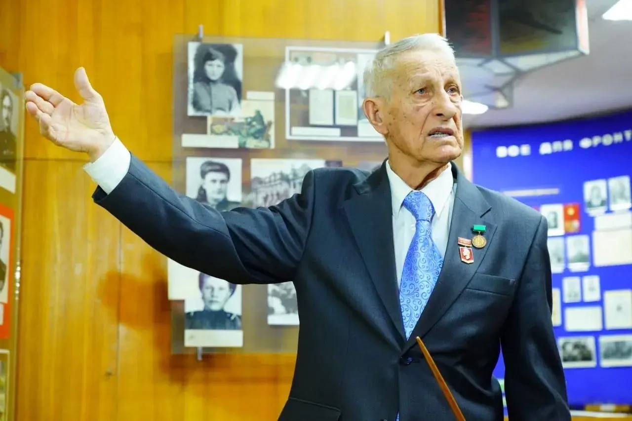 О развитии промышленности Самарской области! Вячеслав Федорищев — о визите на завод «Салют» О развитии промышленности Самарской области! Вячеслав Федорищев — о визите на завод «Салют»