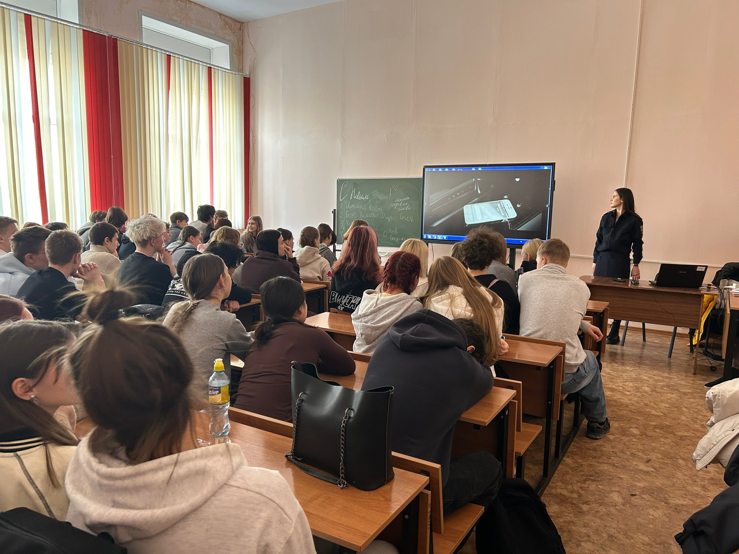 Сотрудники #ГосавтоинспекцииТольятти провели #КрашКурс со студентами #ТольяттинскогоСоциальноПедагогического колледжа Сотрудники #ГосавтоинспекцииТольятти провели #КрашКурс со студентами #ТольяттинскогоСоциальноПедагогического колледжа