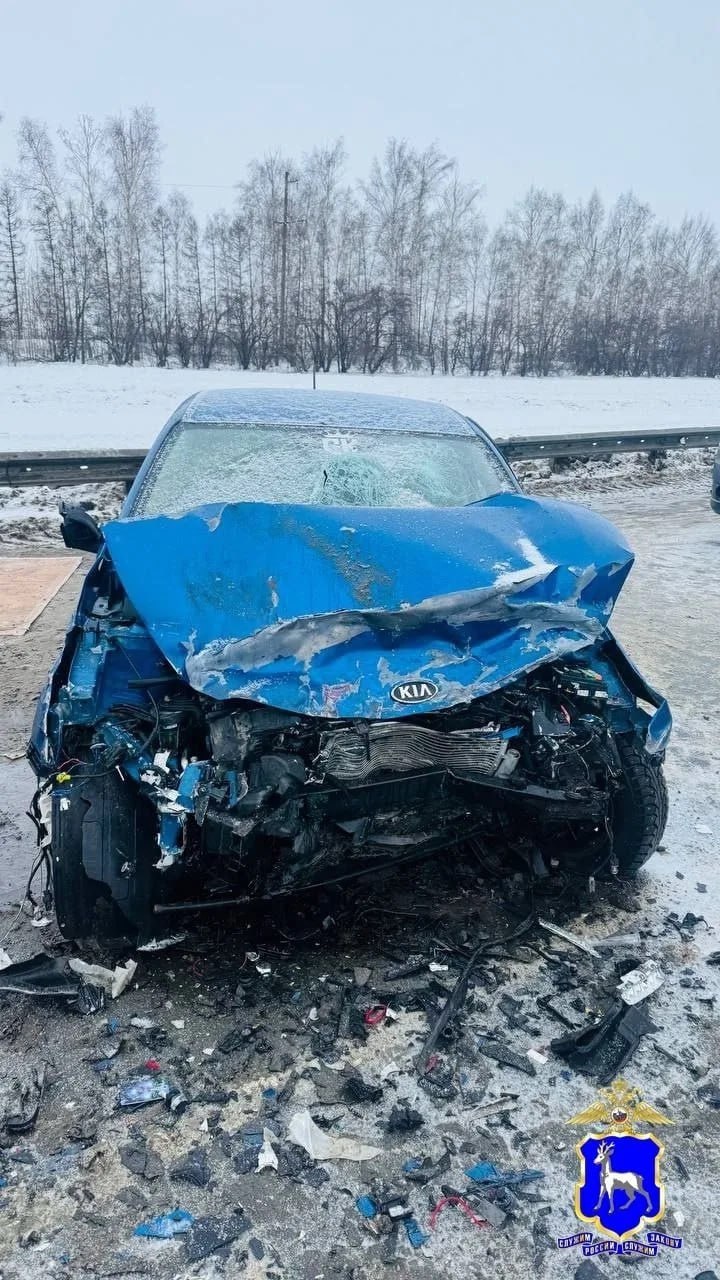 Лобовое ДТП — 5 человек в больнице Лобовое ДТП — 5 человек в больнице