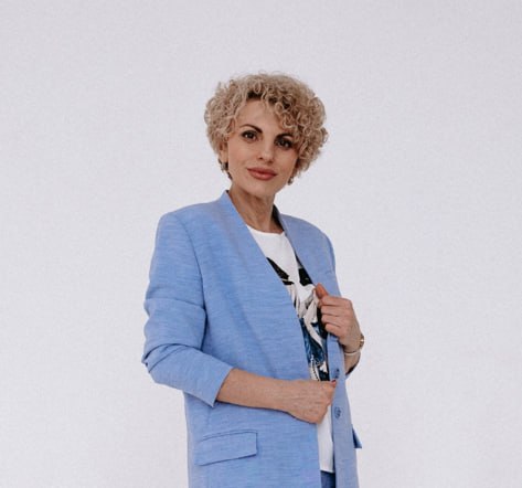 Буквально через час в студию телеканала ТОЛЬЯТТИ 24 придет Ирина Сковородина - руководитель Дворца бракосочетания г.о. Тольятти!