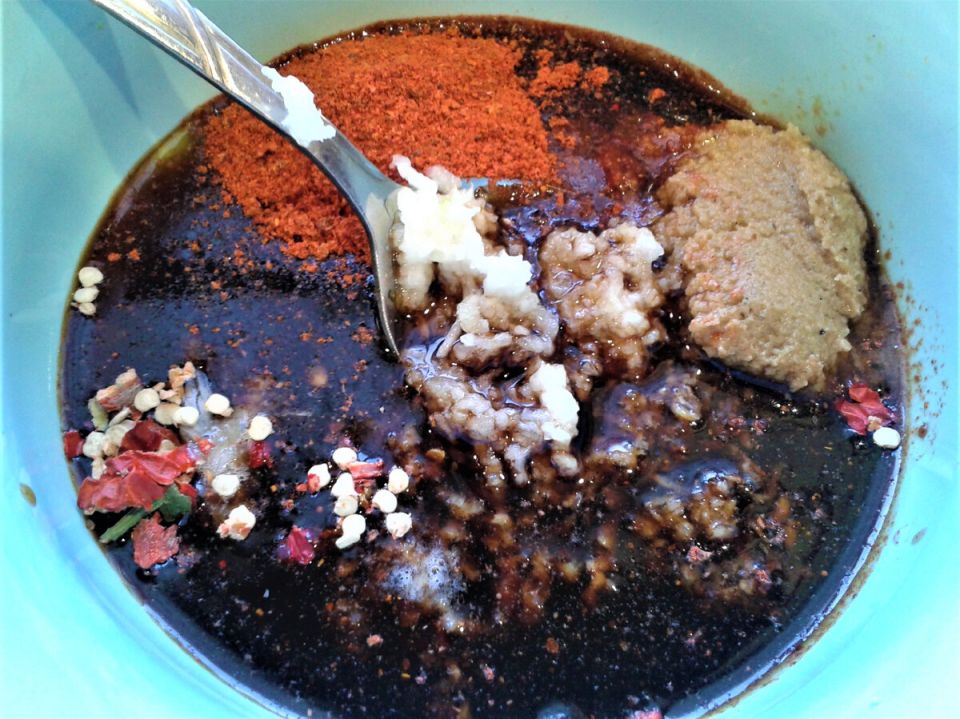 Вкусные куриные крылышки в медово-горчичном соусе: простой рецепт для гурманов