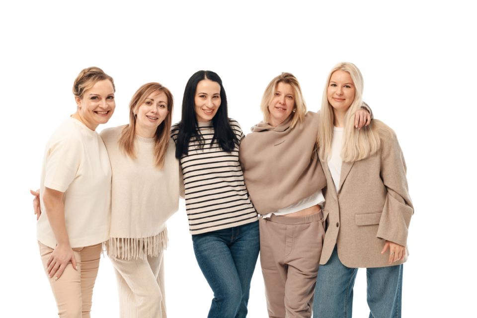 Как вернуть зубным протезам сияние: проверенные методы очистки